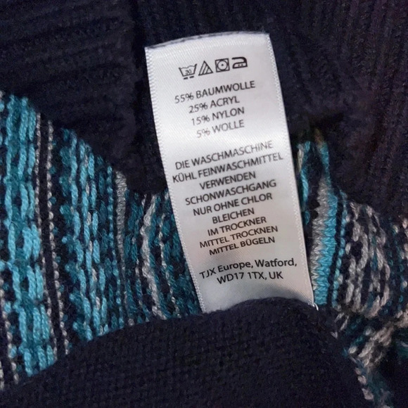 Between you and me,XS, mini, Long sleeve crewneck sweater dress, w/accent patrn - Picture 6 of 6